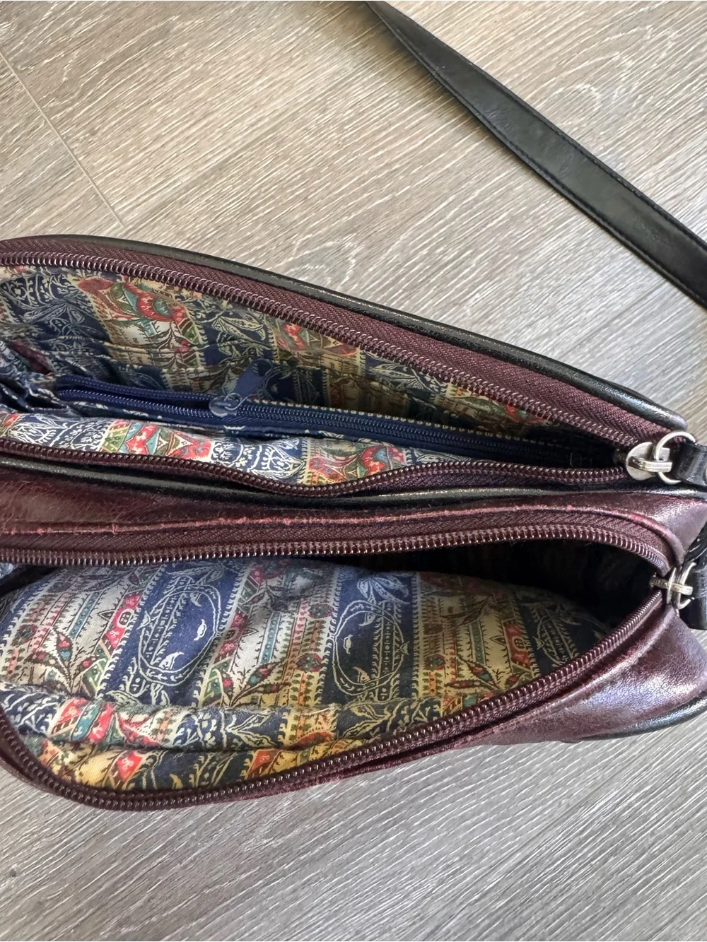 Men's Brown Leather Crossbody Bag with Black Accents